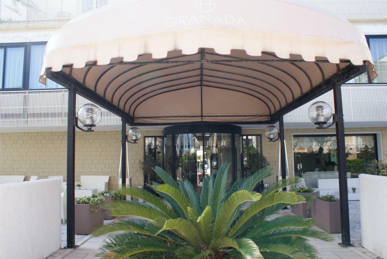 Hotel Granada Milano Marittima Esterno foto